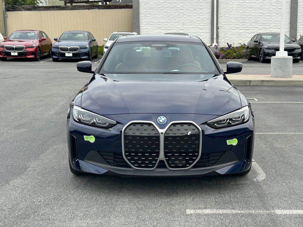 Thumbnail: 2023 BMW i4 - 8