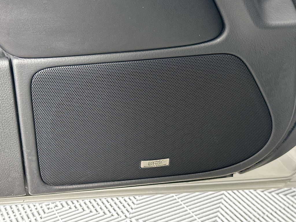 Thumbnail: 2016 Lexus LS - 17