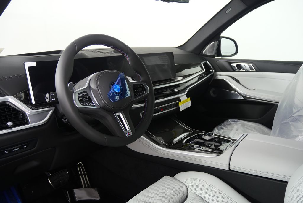 2026 BMW X5 M60i 13