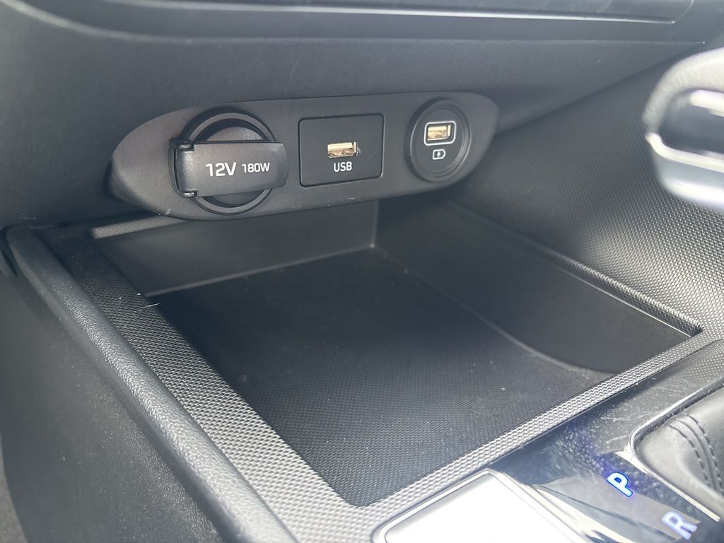 Used 2023 Hyundai Elantra Sedan