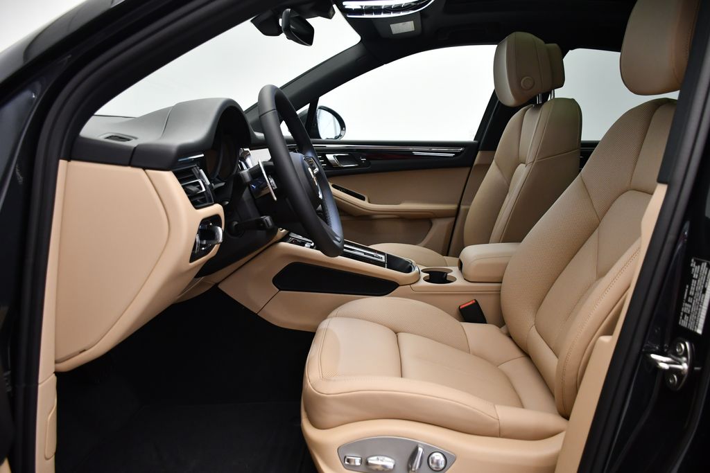 Thumbnail: 2025 Porsche Macan - 5
