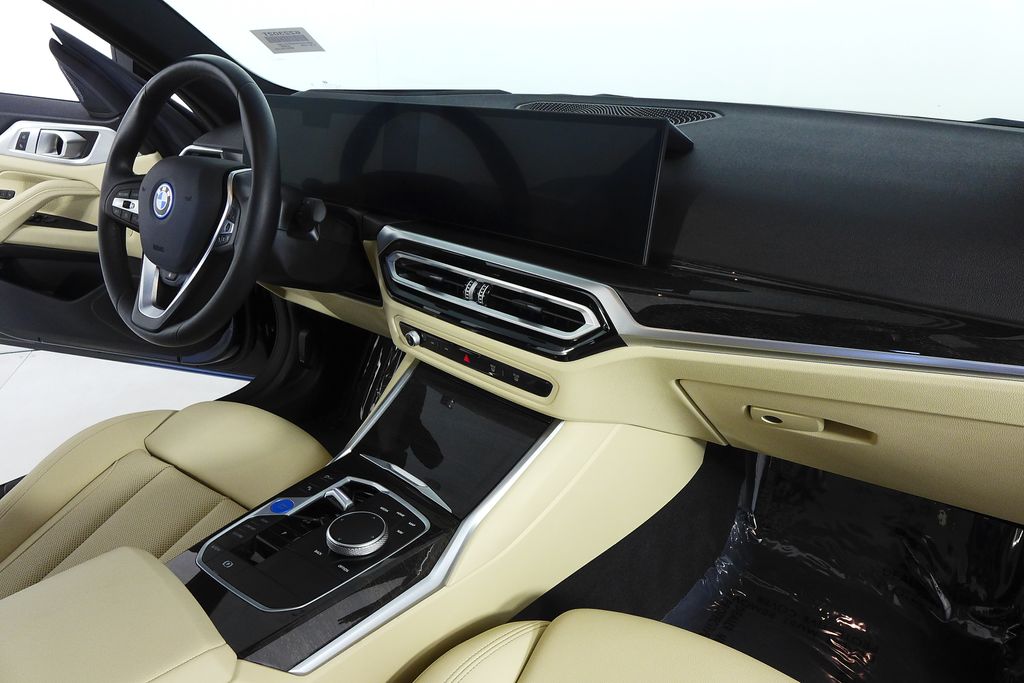 Thumbnail: 2024 BMW i4 - 13