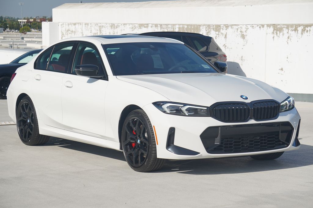 Thumbnail: 2026 BMW 3 Series - 3