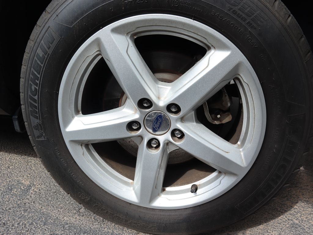 Thumbnail: 2019 Ford Explorer - 15