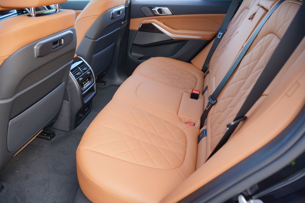 Thumbnail: 2026 BMW X5 - 19
