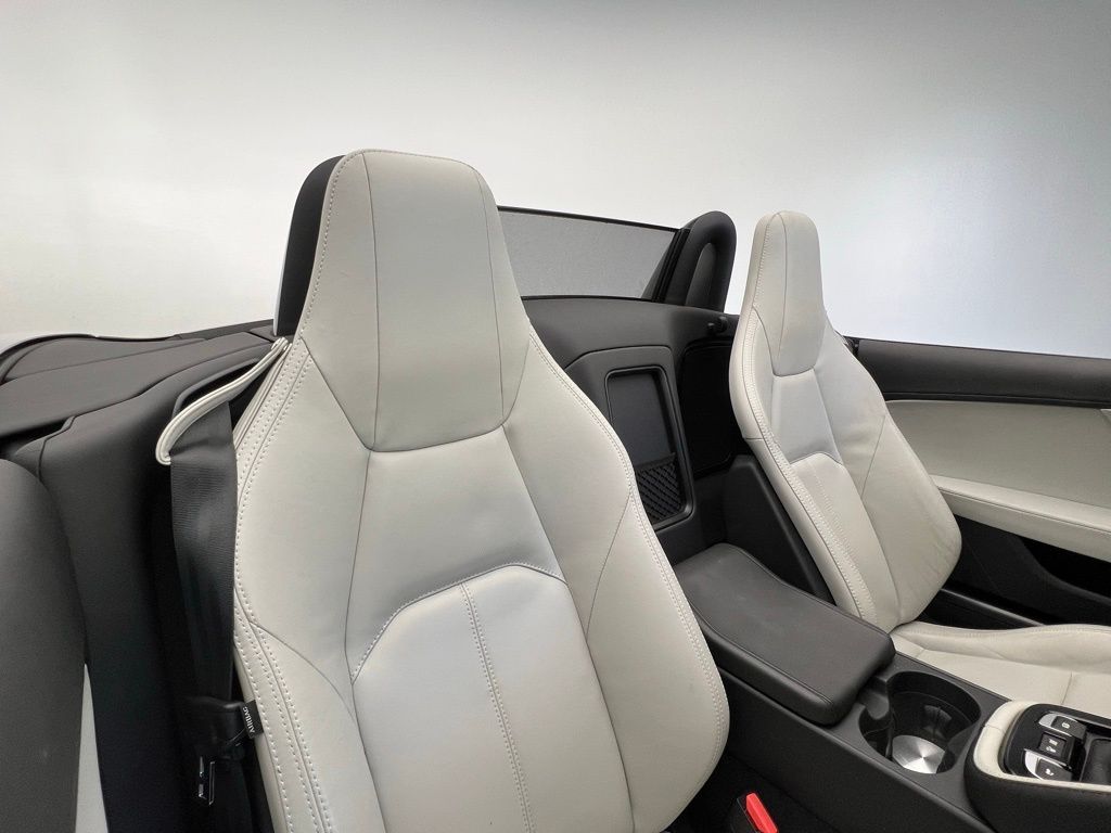 Thumbnail: 2019 Jaguar F-Type - 14