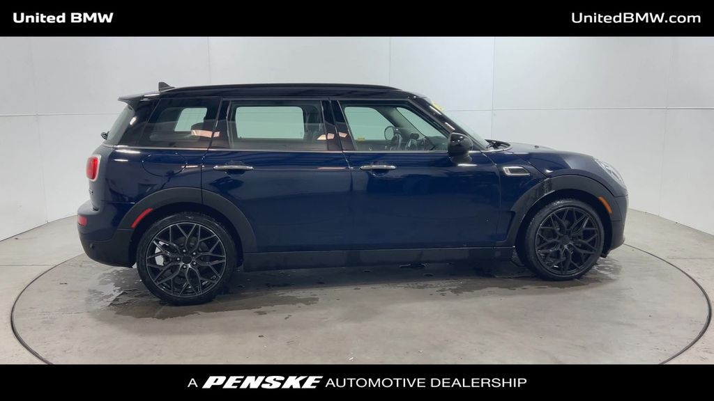 2016 MINI Cooper Clubman  9