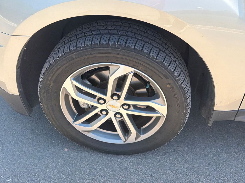 Used 2016 Gold Chevrolet LTZ image 11