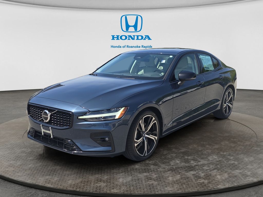 Denim Blue Metallic 2024 Volvo S60 B5 Core Dark Theme FWD Sedan Front-Wheel Drive Automatic