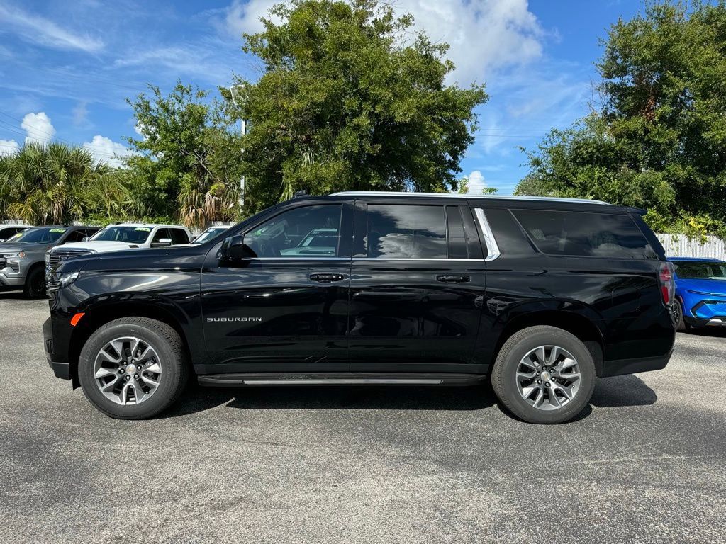 2024 Chevrolet Suburban LT 5