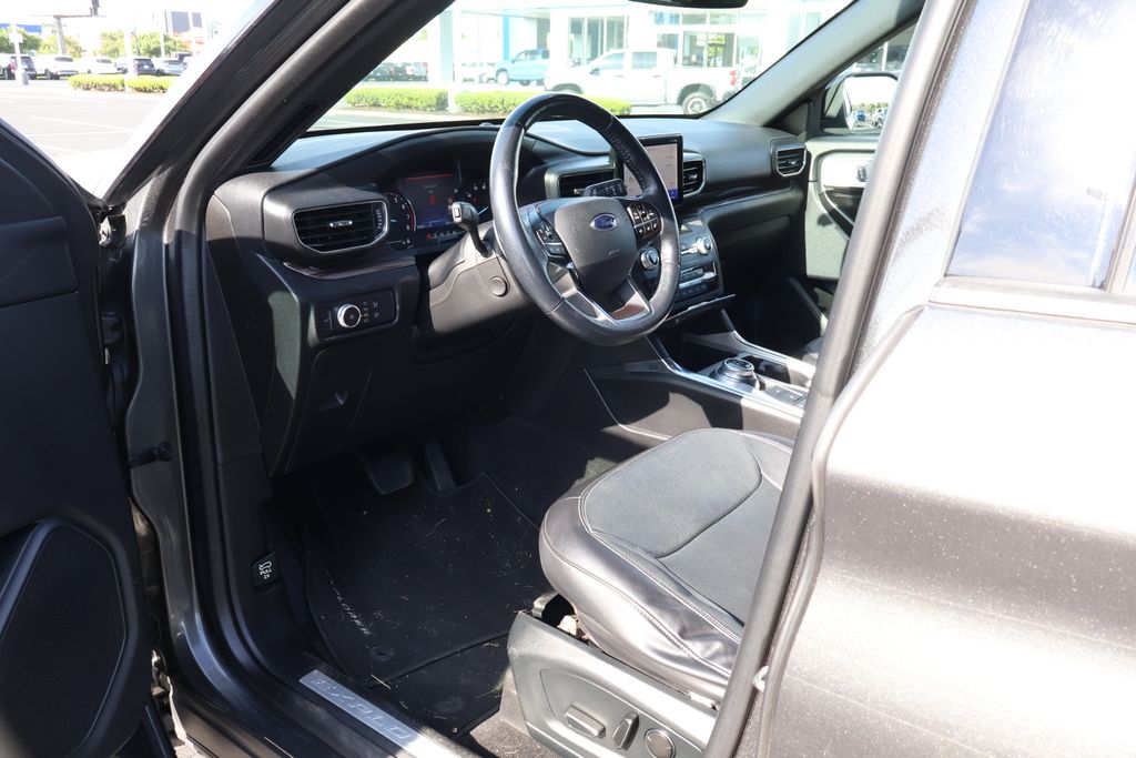 2020 Ford Explorer Limited 12