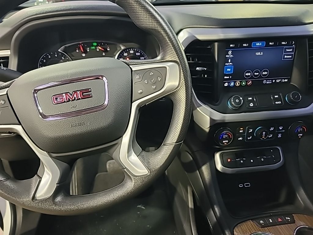 2023 GMC Acadia SLE 9