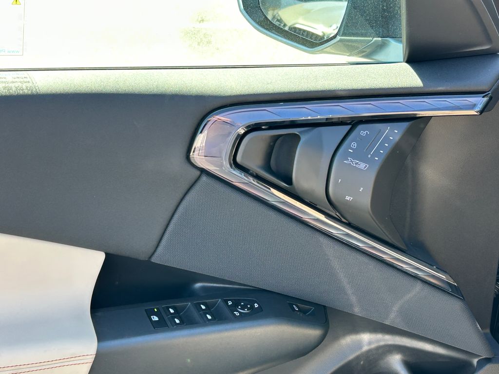 2025 BMW X3 3.0i 12