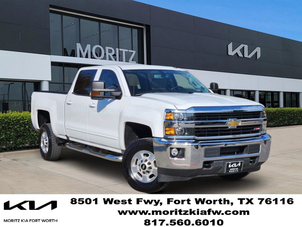 Summit White 2017 Chevrolet Silverado 2500HD Pickup Truck Four-Wheel Drive 6-Speed Automatic Overdrive