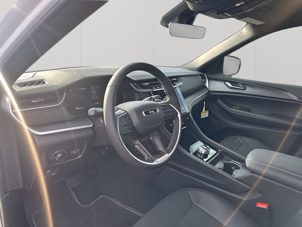 New Car 2025 Jeep Grand Cherokee  For Sale Under $40,000 In Austin, Texas