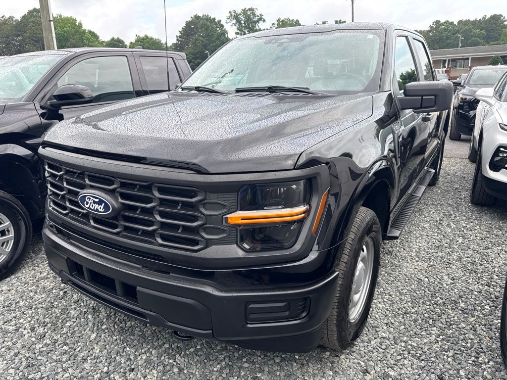 2025 Ford F-150 XL 4x4 SuperCrew 5-1/2 Box's photo