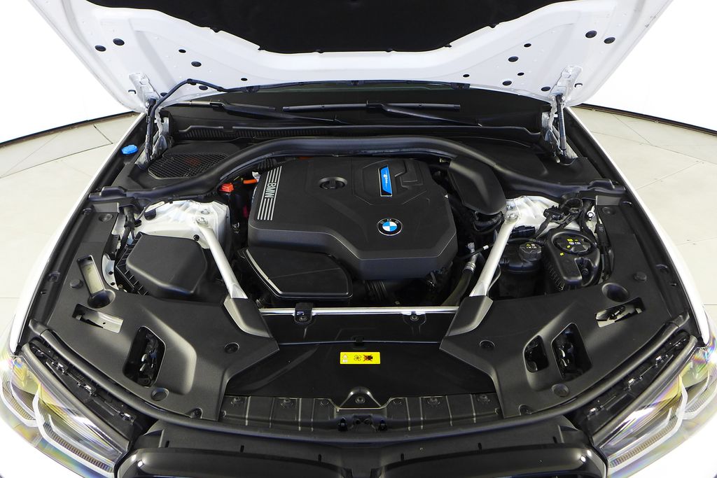 Thumbnail: 2023 BMW 5 Series - 6