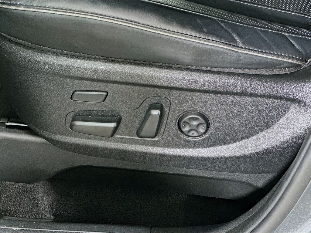 Used 2022 Gray Hyundai Calligraphy image 23