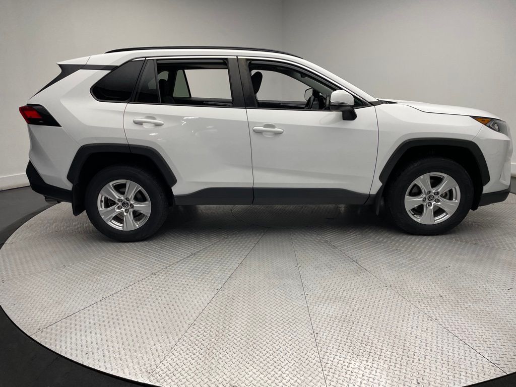 2021 Toyota RAV4 XLE 4