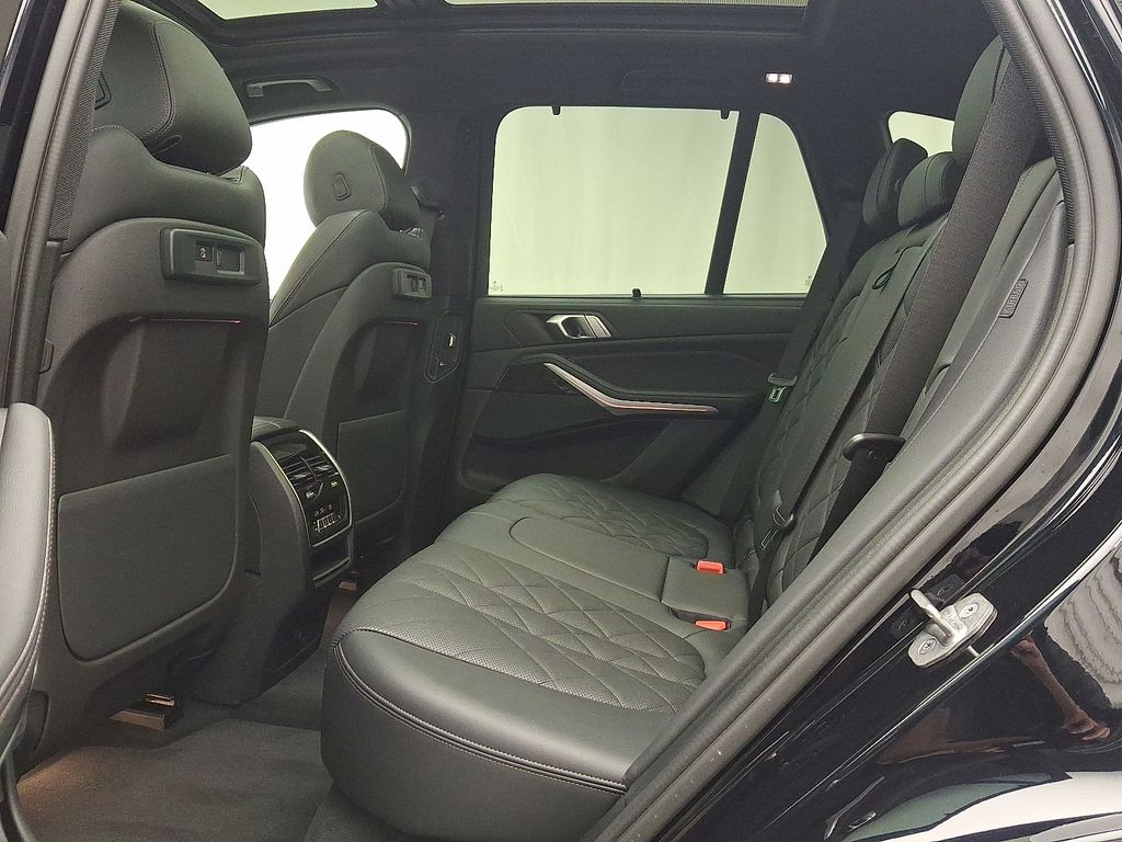 Thumbnail: 2023 BMW X5 - 10