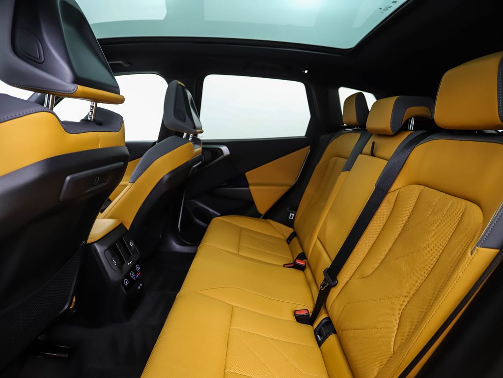 Thumbnail: 2025 BMW X3 - 21