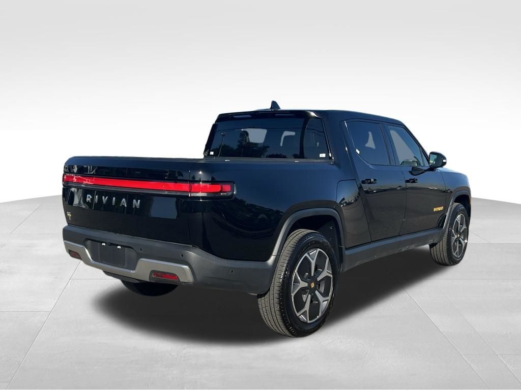 Used 2022  Rivian Adventure image 5