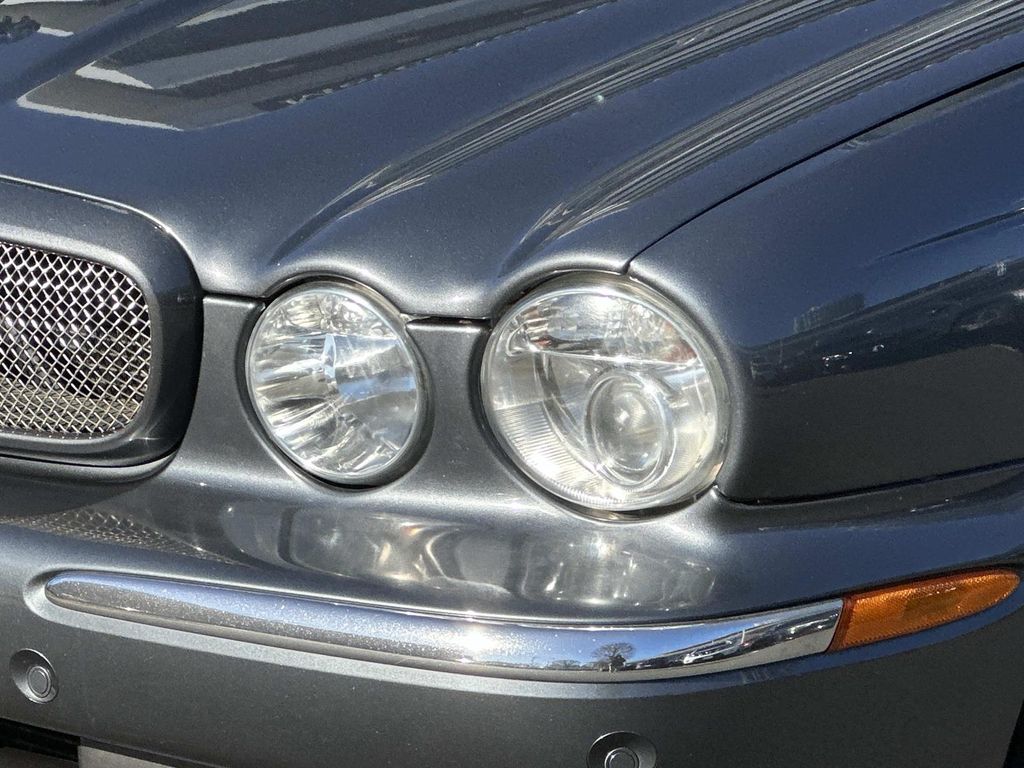 Thumbnail: 2005 Jaguar XJ - 3