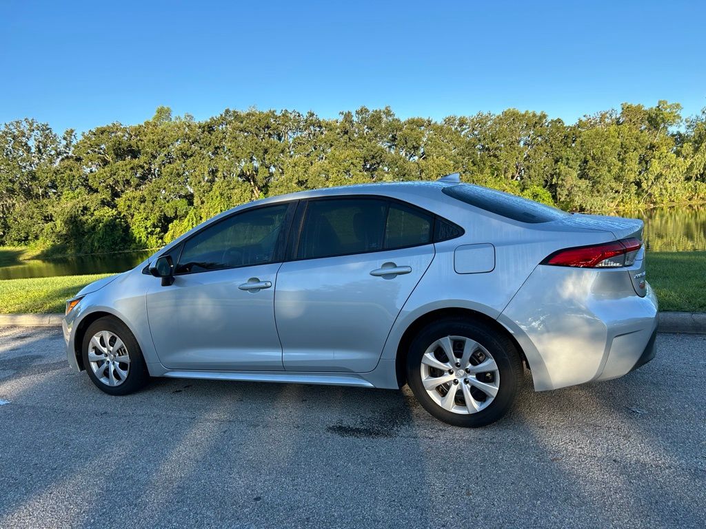 Thumbnail: 2023 Toyota Corolla - 3