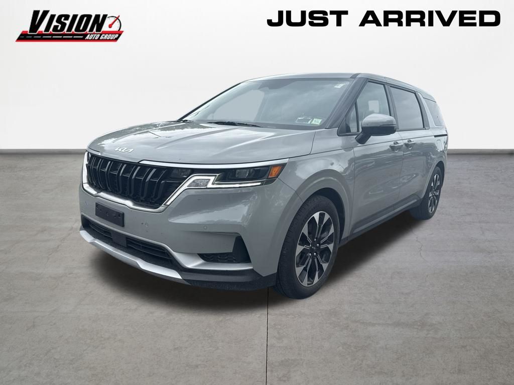 Ceramic Silver 2024 Kia Carnival Minivan Front-Wheel Drive 8-Speed Automatic
