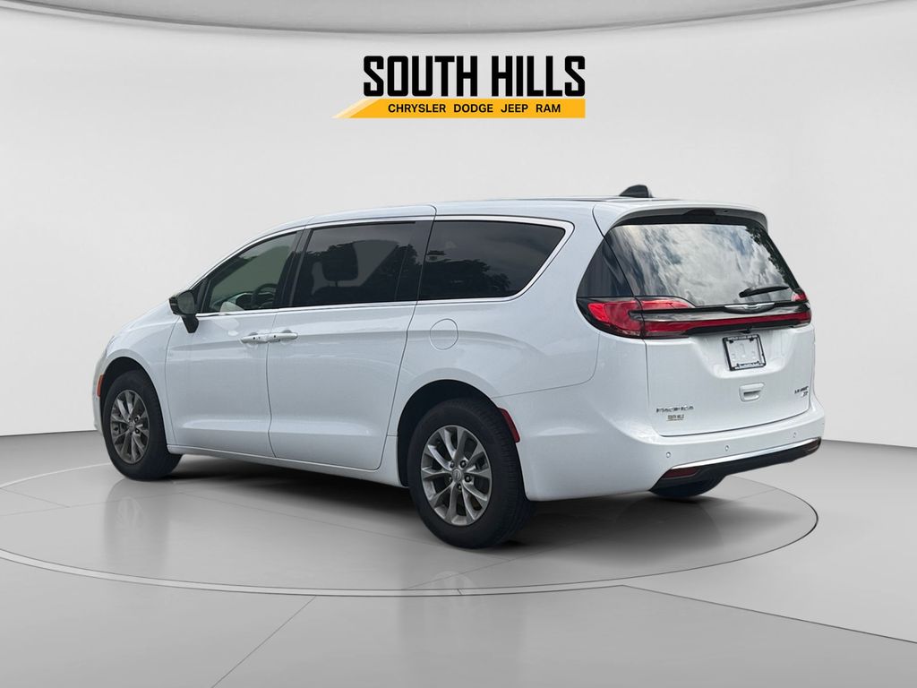 2026 Chrysler Pacifica Limited White at Honda North