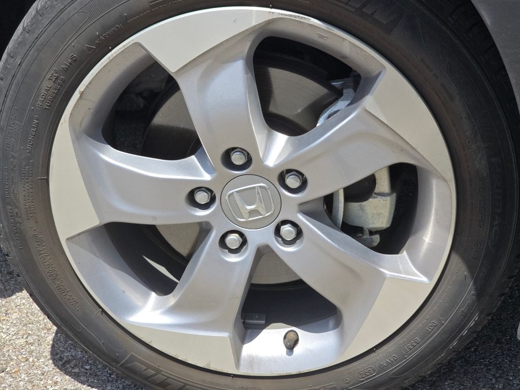 Used 2022 Silver Honda LX image 4