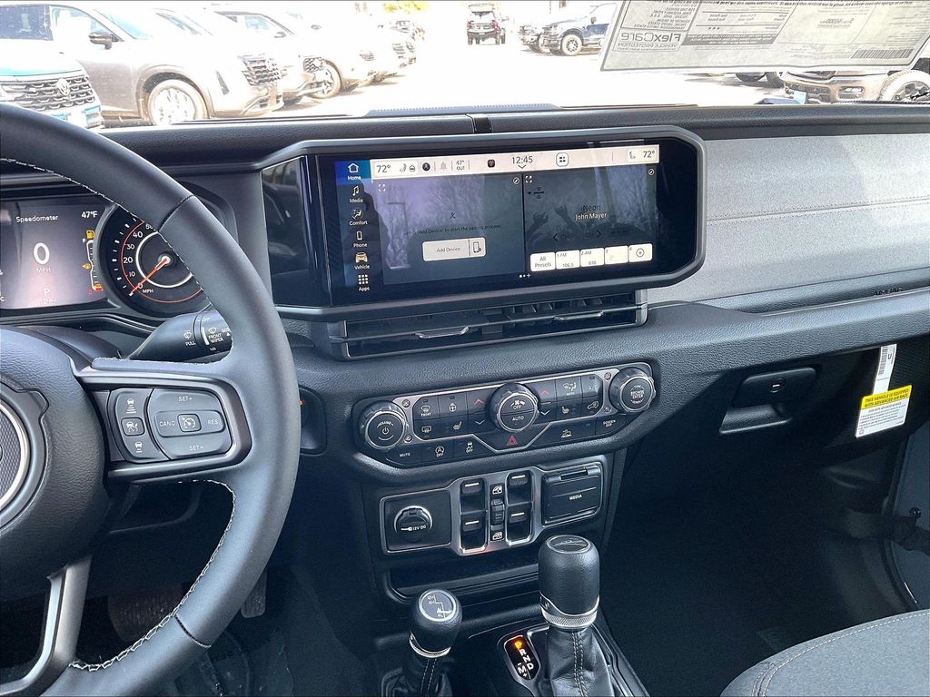 2026 Jeep Gladiator — photo 13
