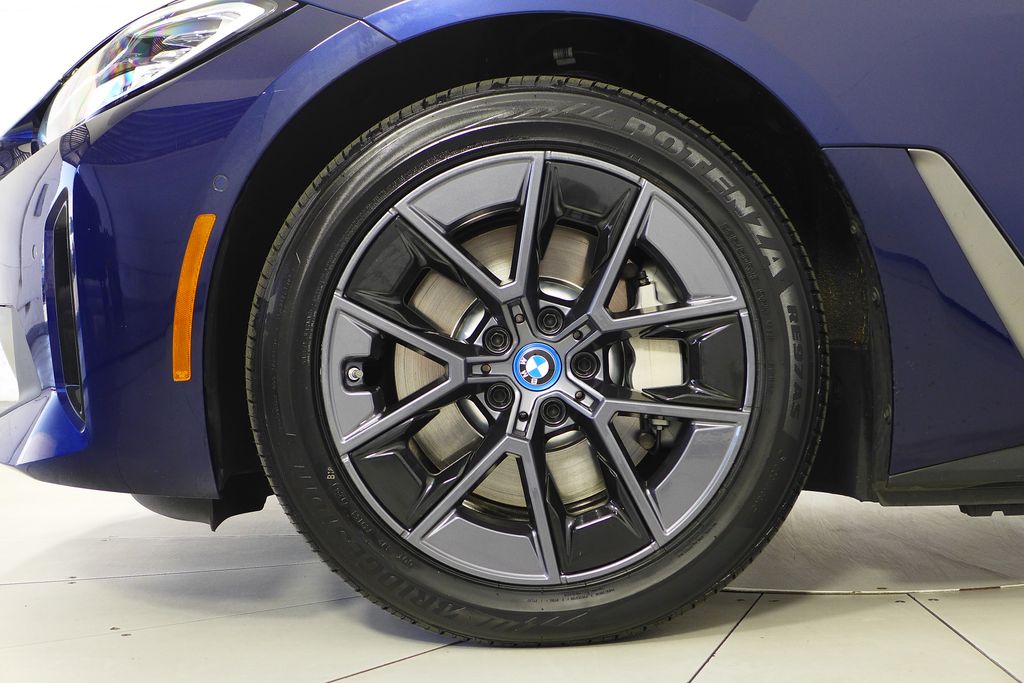2023 BMW i4 eDrive35 5