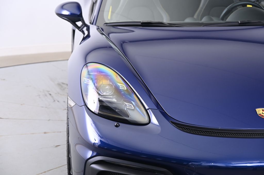 2021 Porsche   13