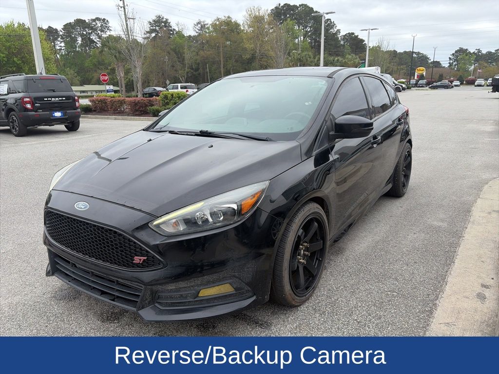 2017 Ford Focus ST 