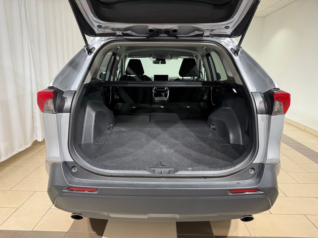 2024 Toyota RAV4 XLE 12