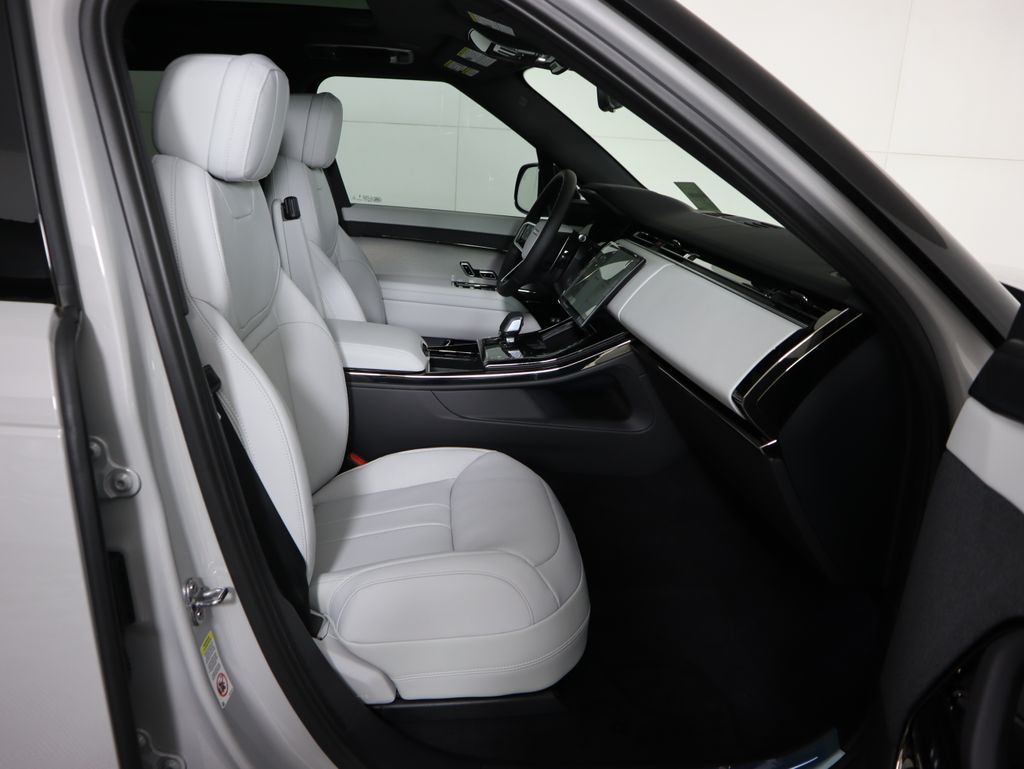 Thumbnail: 2026 Land Rover Range Rover Sport - 21