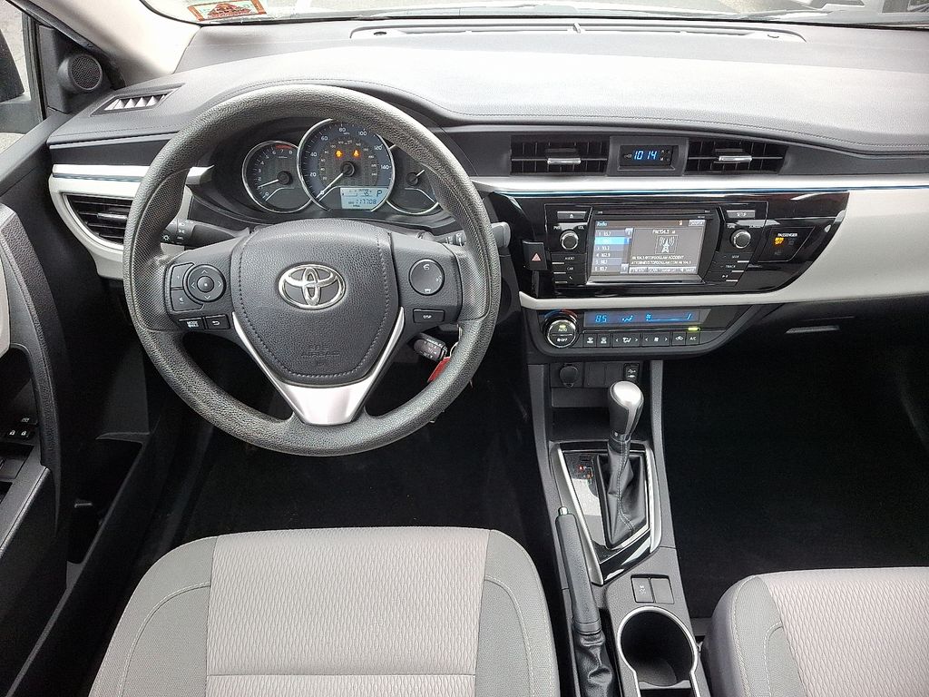 Thumbnail: 2015 Toyota Corolla - 12