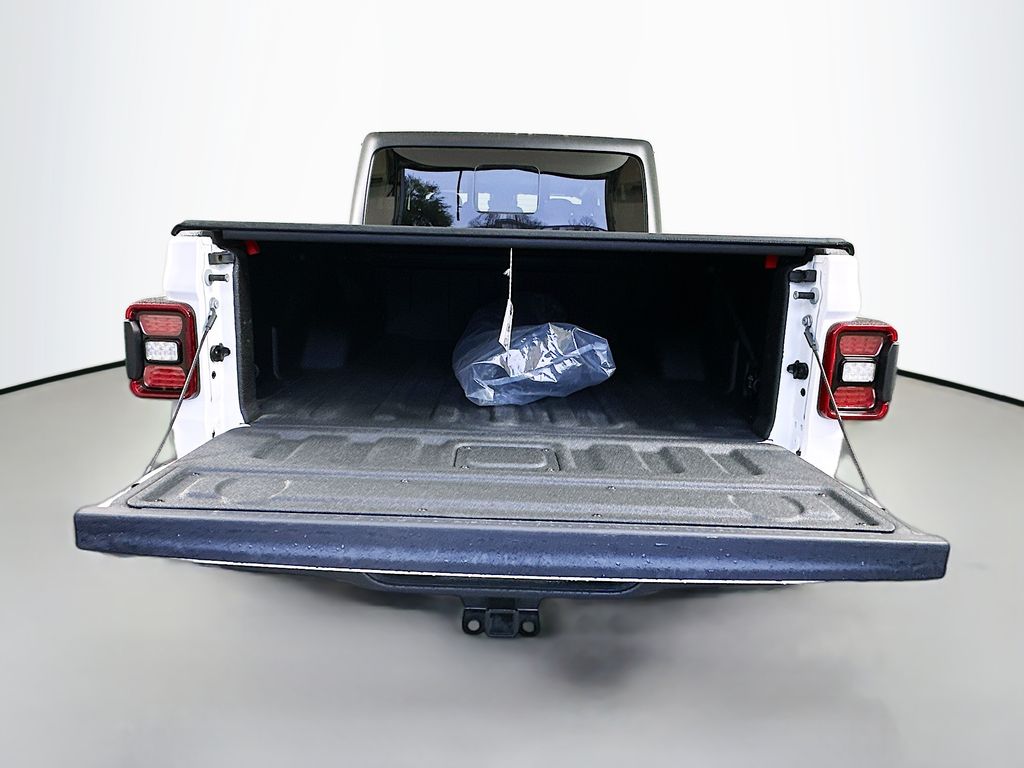 Thumbnail: 2024 Jeep Gladiator - 25