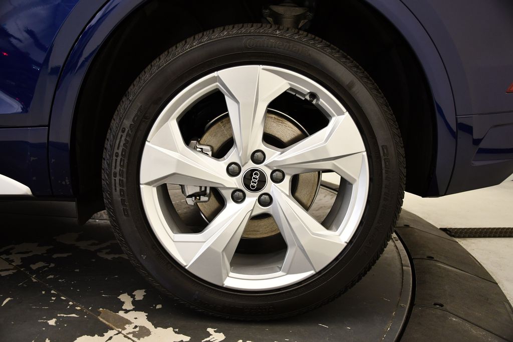 Thumbnail: 2025 Audi Q5 - 15