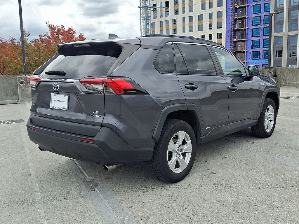 Thumbnail: 2020 Toyota RAV4 - 8