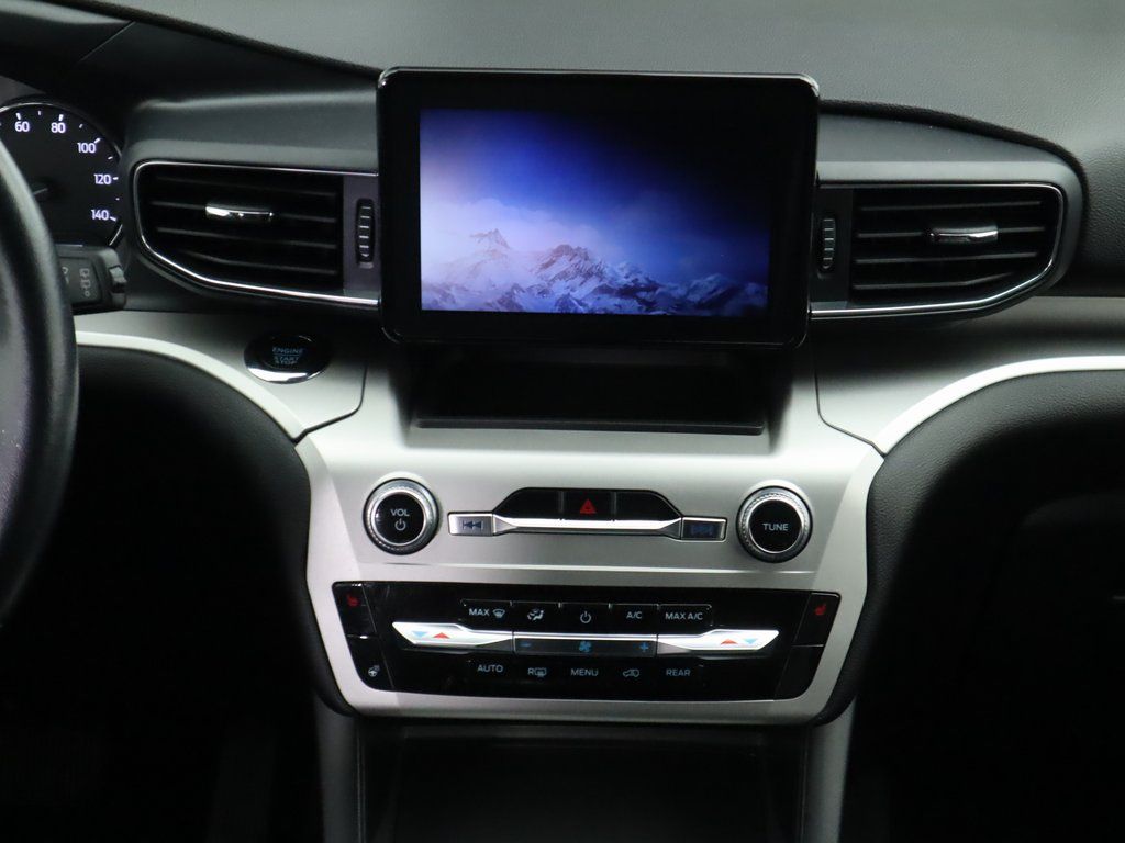 Thumbnail: 2022 Ford Explorer - 14