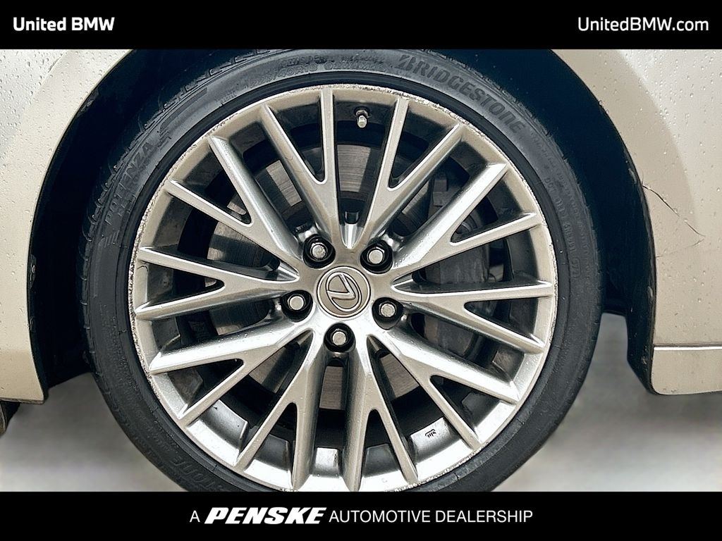 Thumbnail: 2017 Lexus IS - 2