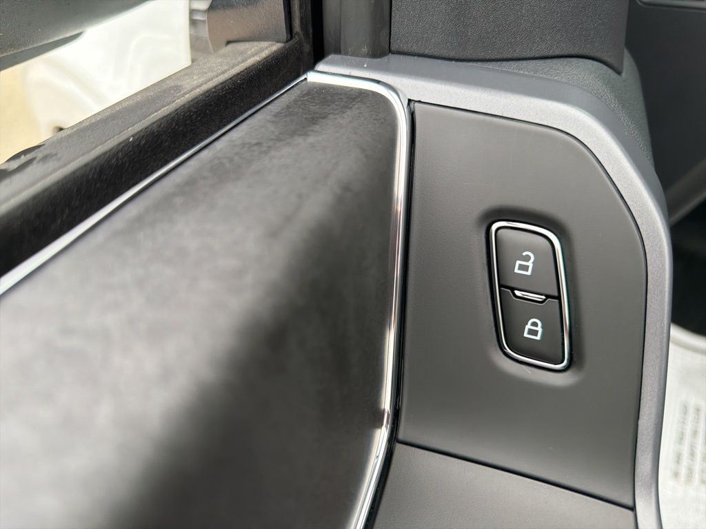 New 2026 White Ford XLT image 18