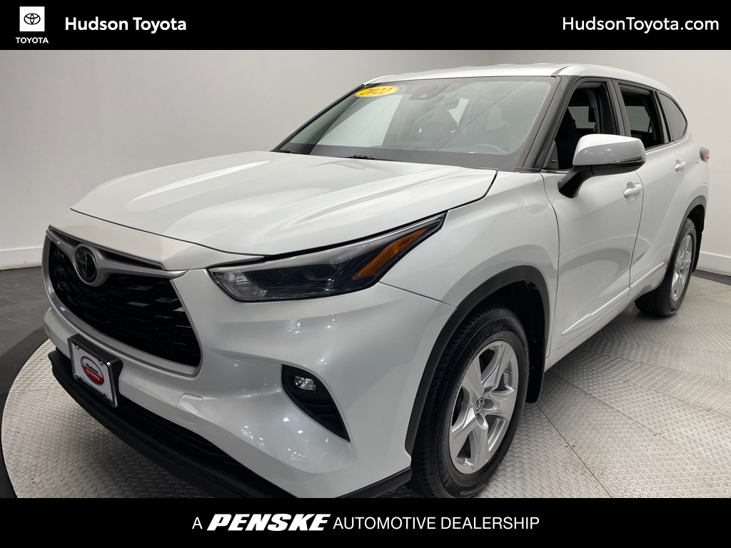 2022 Toyota Highlander LE -
                Jersey City, NJ