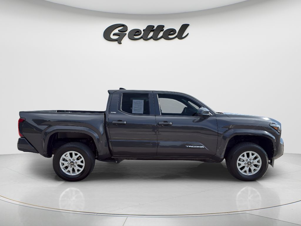 Certified Used 2024  Toyota SR5 image 4