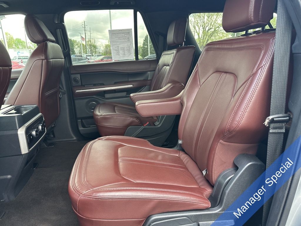 2022 Ford Expedition Max Limited photo