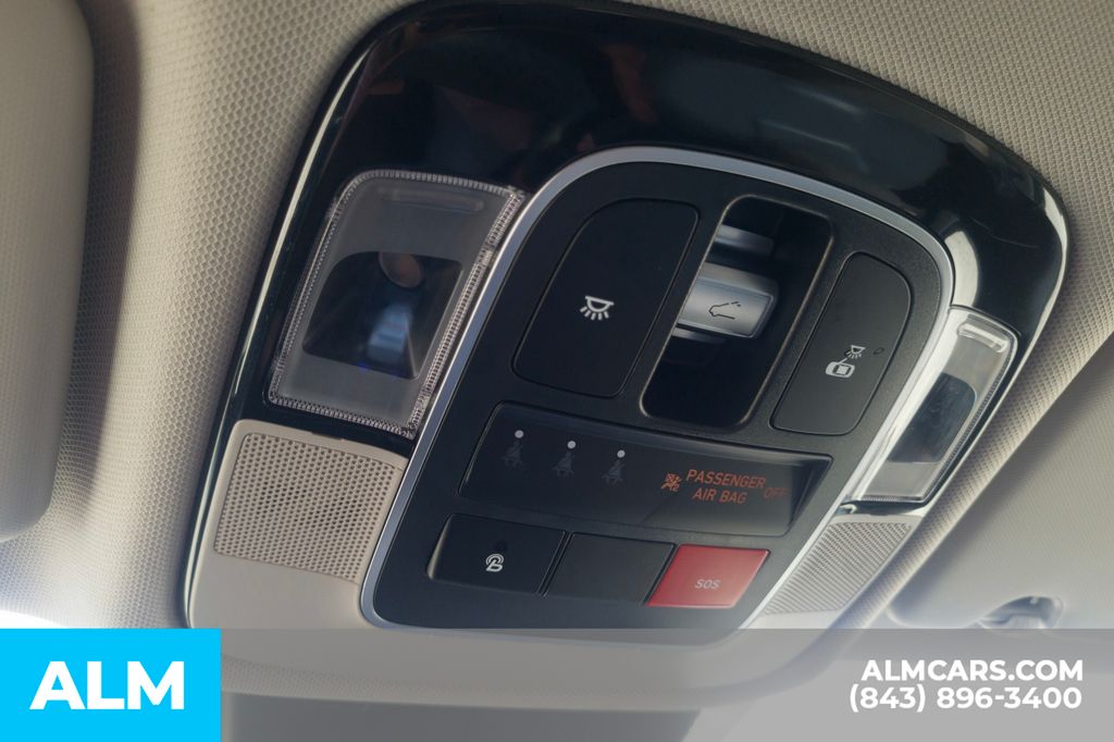 Used 2024 Black Hyundai Limited image 16