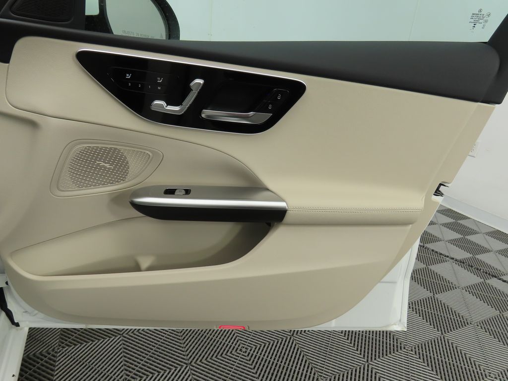 Thumbnail: 2025 Mercedes-Benz C-Class - 25