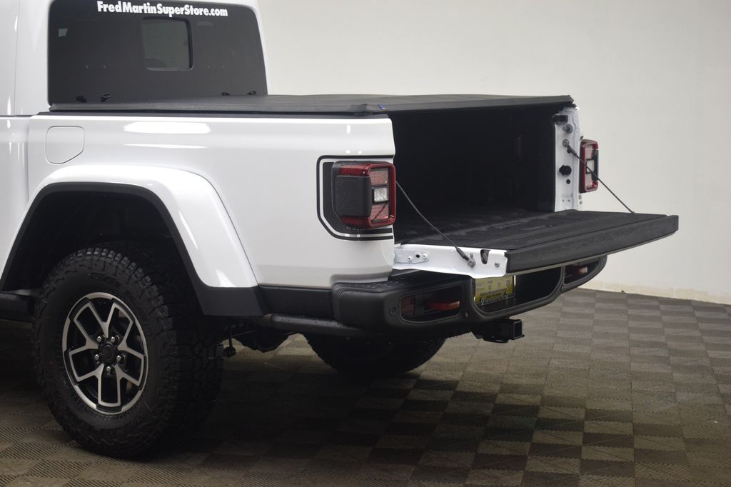 new 2026 Jeep Gladiator car, priced at $59,025